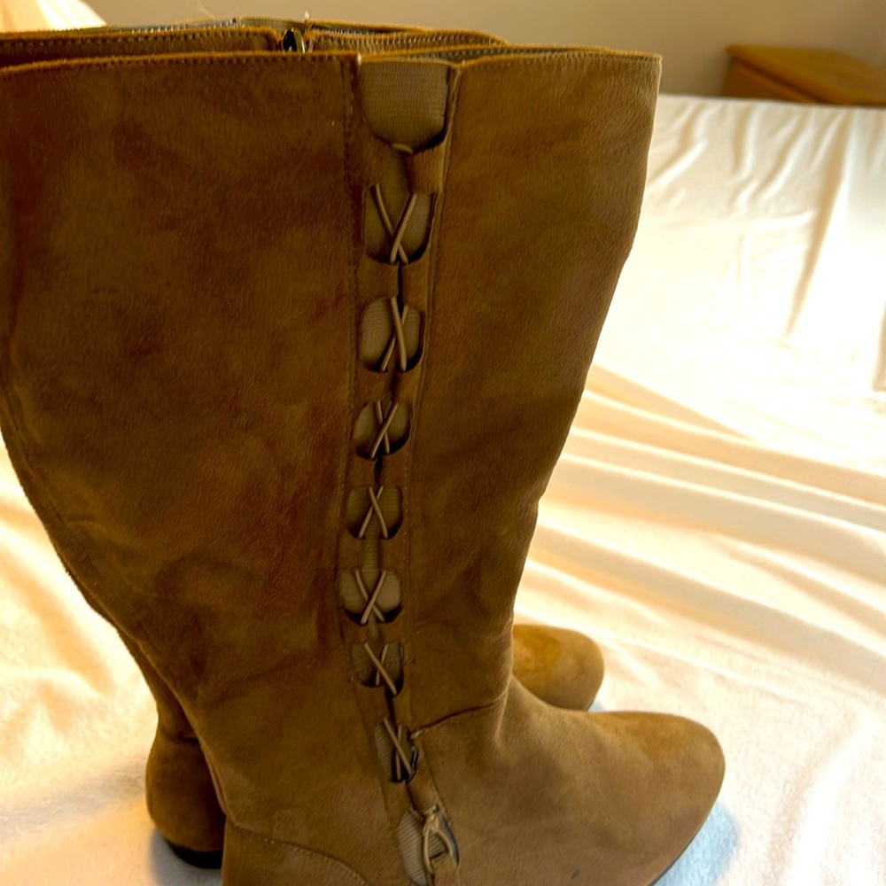 Never worn camel colored wide calf boots - size 9w